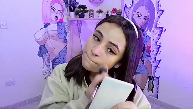 sofi lara28 online show from 04/07/26, 12:16