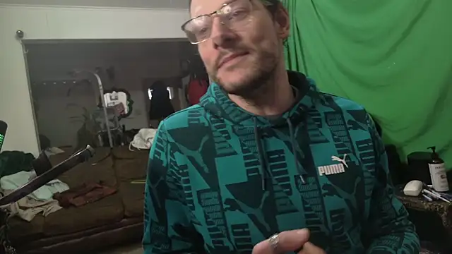 Snapshot of MasterDaddyCool chatting on 03/06/26, 09:44 MasterDaddyCool online show from 03/06/26, 09:44