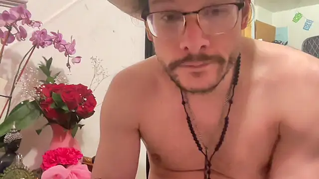 Snapshot of MasterDaddyCool chatting on 03/12/26, 11:05 MasterDaddyCool online show from 03/12/26, 11:05