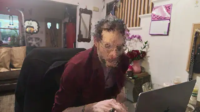 Snapshot of MasterDaddyCool chatting on 03/19/26, 10:58 MasterDaddyCool online show from 03/19/26, 10:58