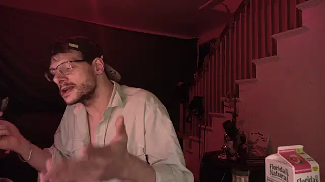 Snapshot of MasterDaddyCool chatting on 04/19/26, 03:50 MasterDaddyCool online show from 04/19/26, 03:50