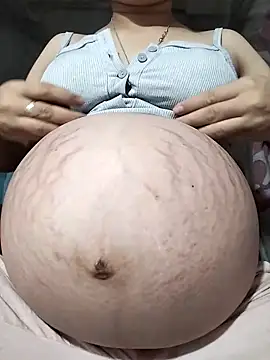 Snapshot of sugaviolet168 chatting on 04/07/26, 12:22 sugaviolet168 online show from 04/07/26, 12:22