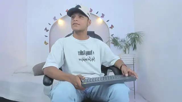 Ricky Owens1 online show from 11/14/25, 08:51