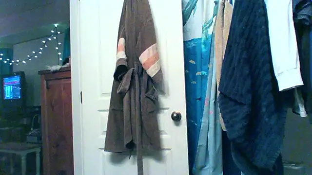 Snapshot of Pussyeat2please chatting on 04/19/26, 10:58 Pussyeat2please online show from 04/19/26, 10:58