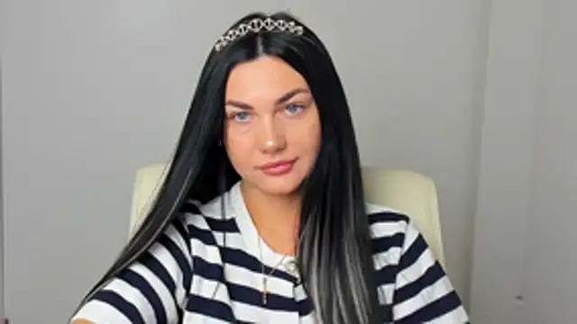 Lune Moon online show from 12/01/25, 06:40