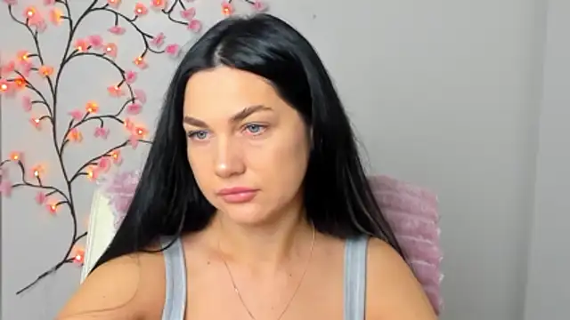 Lune Moon online show from 12/05/25, 06:44