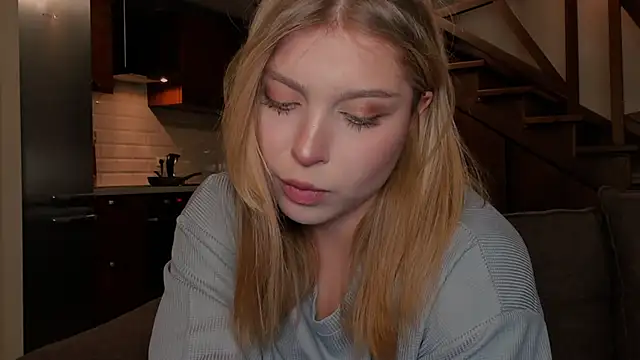 Snapshot of VanillaLivitski chatting on 11/19/25, 01:33 VanillaLivitski online show from 11/19/25, 01:33