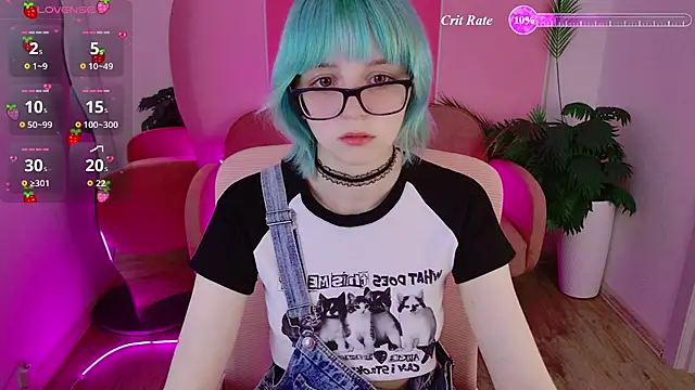 Snapshot of CoralineYoung chatting on 07/23/26, 10:24 CoralineYoung online show from 07/23/26, 10:24