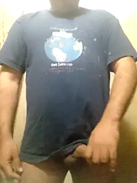 Snapshot of CurableMow chatting on 10/13/25, 05:46 CurableMow online show from 10/13/25, 05:46