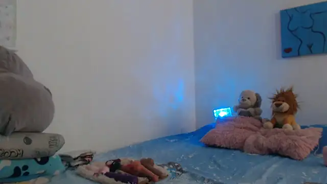 Victoria new online show from 09/29/25, 10:14