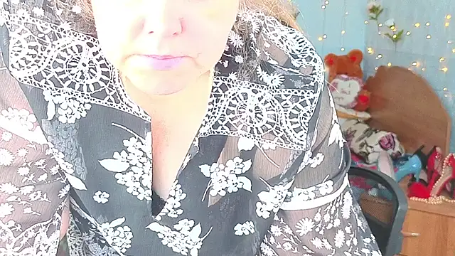 Audrey Aura online show from 09/17/25, 05:09