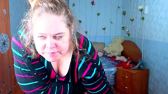 Audrey Aura online show from 10/20/25, 05:08