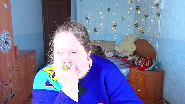 Audrey Aura online show from 10/28/25, 05:11