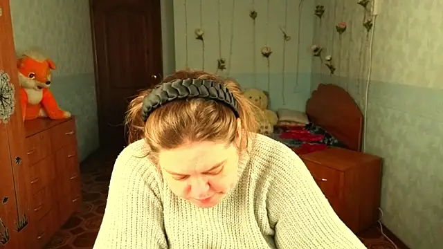 Audrey Aura online show from 11/17/25, 05:46