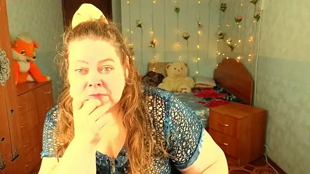 Audrey Aura online show from 11/18/25, 05:12