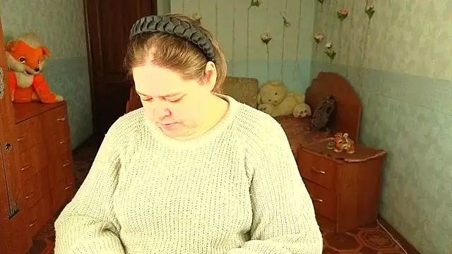 Audrey Aura online show from 12/16/25, 06:07