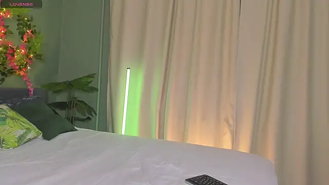 Lisbeth  Salander online show from 11/25/25, 02:33