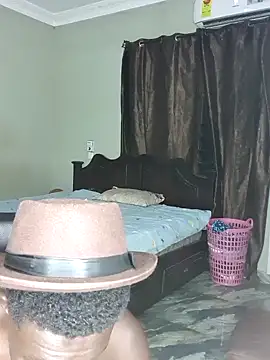 Snapshot of Lincolnfadaxx chatting on 10/05/25, 12:31 Lincolnfadaxx online show from 10/05/25, 12:31