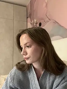 Rosie Holmes  online show from 10/11/25, 01:42