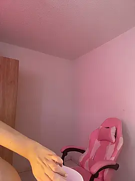 Snapshot of mandy222_ chatting on 04/12/26, 09:42 mandy222 online show from 04/12/26, 09:42