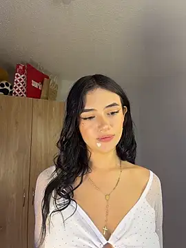 Snapshot of mandy222_ chatting on 04/17/26, 04:15 mandy222 online show from 04/17/26, 04:15