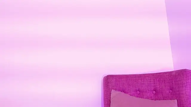 Snapshot of KITY_HILL chatting on 12/19/25, 03:02 KITY HILL online show from 12/19/25, 03:02