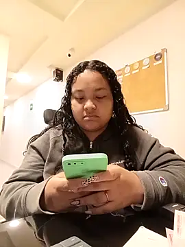 Snapshot of KITY_HILL chatting on 03/01/26, 01:40 KITY HILL online show from 03/01/26, 01:40