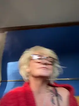 Snapshot of ladyboatlady chatting on 09/22/25, 06:59 ladyboatlady online show from 09/22/25, 06:59