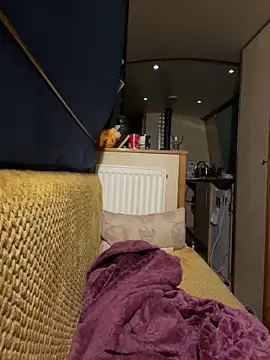 Snapshot of ladyboatlady chatting on 09/22/25, 09:50 ladyboatlady online show from 09/22/25, 09:50