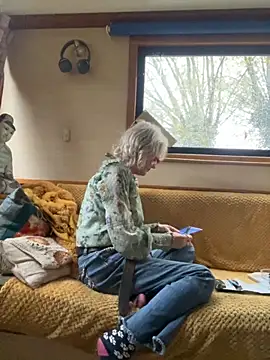 Snapshot of ladyboatlady chatting on 10/19/25, 03:23 ladyboatlady online show from 10/19/25, 03:23