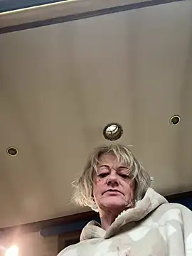 Snapshot of ladyboatlady chatting on 02/15/26, 08:46 ladyboatlady online show from 02/15/26, 08:46