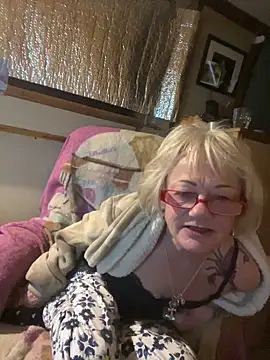 Snapshot of ladyboatlady chatting on 02/23/26, 07:22 ladyboatlady online show from 02/23/26, 07:22