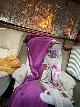 Snapshot of ladyboatlady chatting on 03/10/26, 06:40 ladyboatlady online show from 03/10/26, 06:40