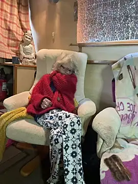 Snapshot of ladyboatlady chatting on 03/12/26, 07:03 ladyboatlady online show from 03/12/26, 07:03