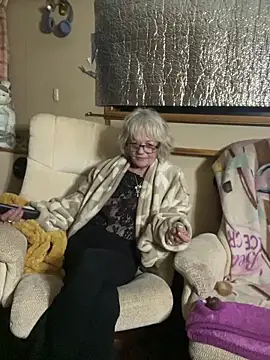 Snapshot of ladyboatlady chatting on 03/16/26, 08:02 ladyboatlady online show from 03/16/26, 08:02