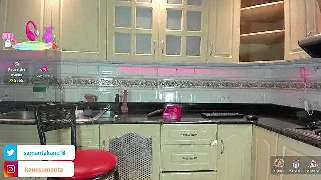 Snapshot of SamantaKane chatting on 10/11/25, 03:28 SamantaKane online show from 10/11/25, 03:28