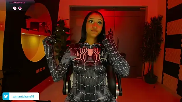 Snapshot of SamantaKane chatting on 11/02/25, 03:42 SamantaKane online show from 11/02/25, 03:42