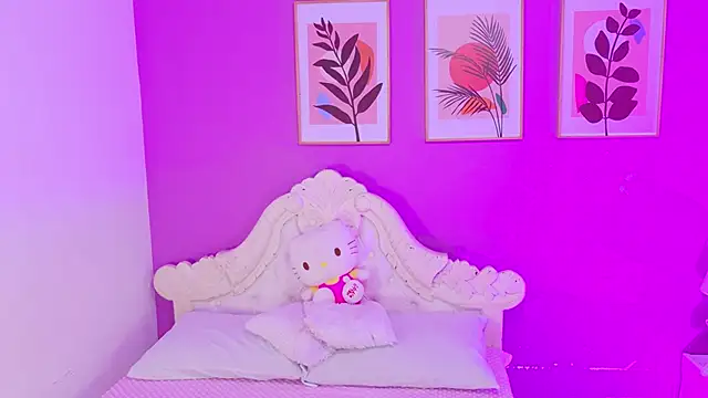 Snapshot of SamantaKane chatting on 04/15/26, 03:57 SamantaKane online show from 04/15/26, 03:57