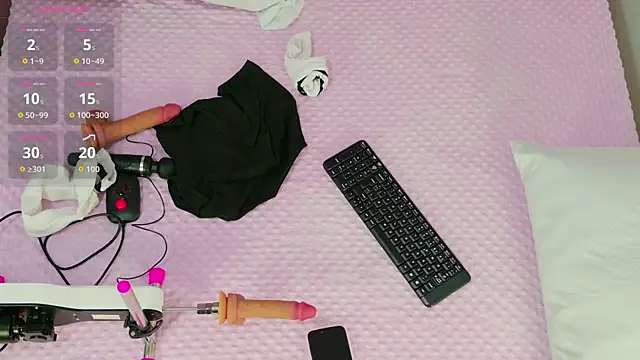 Snapshot of SamantaKane chatting on 04/16/26, 04:02 SamantaKane online show from 04/16/26, 04:02