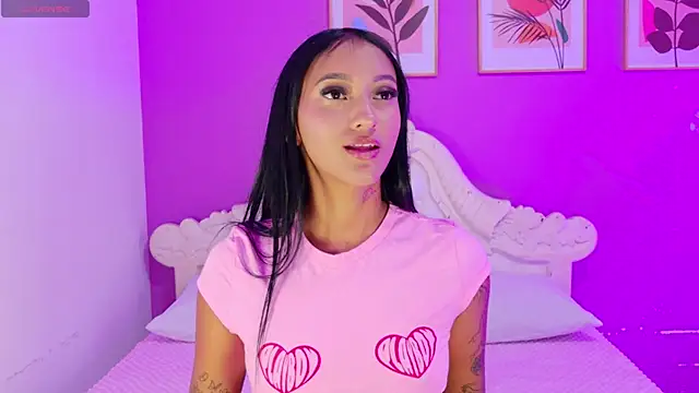 Snapshot of SamantaKane chatting on 04/24/26, 04:04 SamantaKane online show from 04/24/26, 04:04