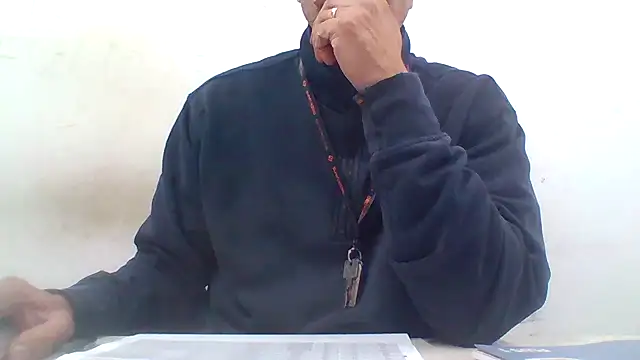 Snapshot of sasatimido chatting on 10/06/25, 09:29 sasatimido online show from 10/06/25, 09:29