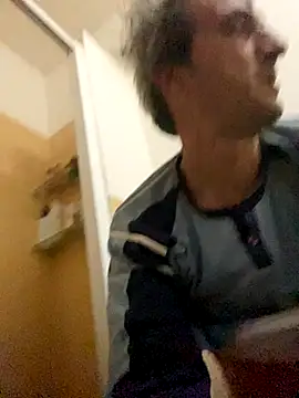 Snapshot of sasatimido chatting on 10/29/25, 05:20 sasatimido online show from 10/29/25, 05:20