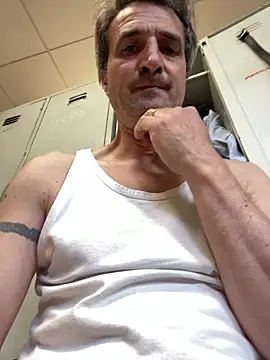 Snapshot of sasatimido chatting on 05/11/26, 03:18 sasatimido online show from 05/11/26, 03:18
