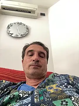 Snapshot of sasatimido chatting on 06/19/26, 03:27 sasatimido online show from 06/19/26, 03:27
