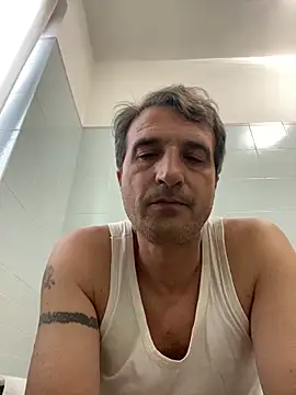 Snapshot of sasatimido chatting on 06/20/26, 04:15 sasatimido online show from 06/20/26, 04:15