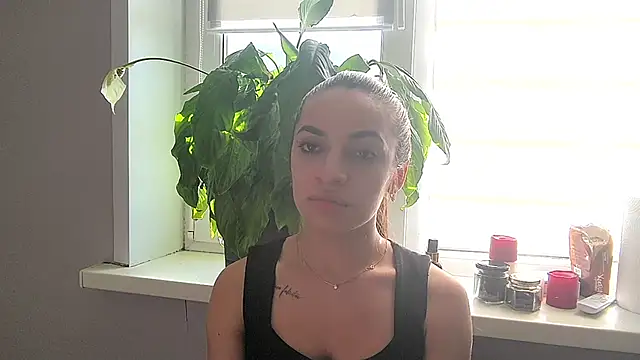 ElwineBooton online show from 04/07/26, 10:05