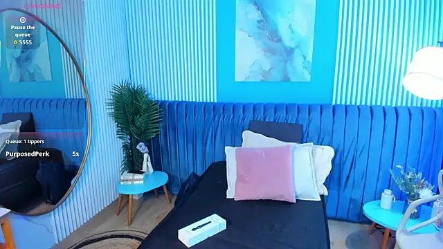 bellarivera  online show from 11/03/25, 06:53