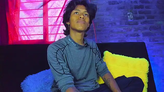 Snapshot of dreyk20 chatting on 03/09/26, 10:14 dreyk20 online show from 03/09/26, 10:14