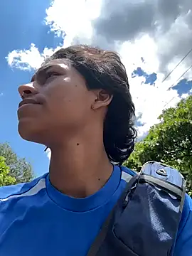 Snapshot of dreyk20 chatting on 03/22/26, 05:16 dreyk20 online show from 03/22/26, 05:16