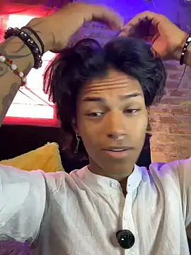 Snapshot of dreyk20 chatting on 03/23/26, 06:23 dreyk20 online show from 03/23/26, 06:23